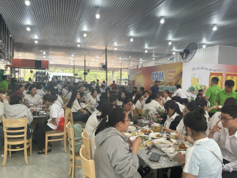 Tiếp đón đoàn khách hàng