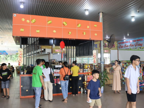 Tiếp đón đoàn khách hàng