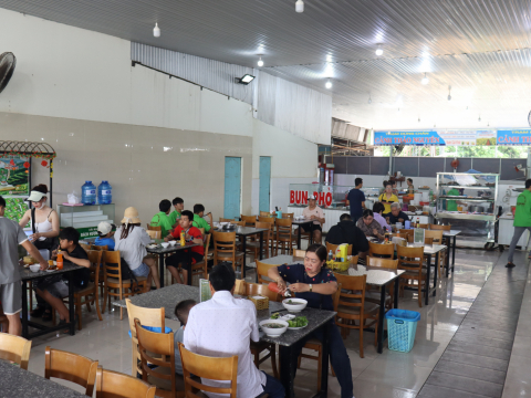 Tiếp đón đoàn khách hàng