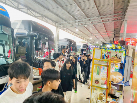 Không Gian Của Trạm Dừng Chân Cảnh Thảo Nguyên