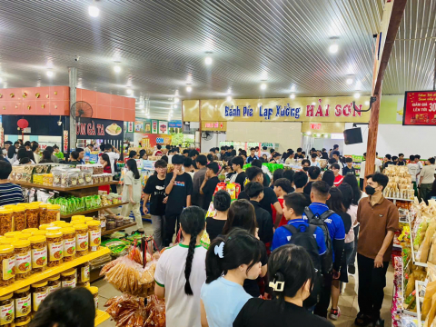 Không Gian Của Trạm Dừng Chân Cảnh Thảo Nguyên