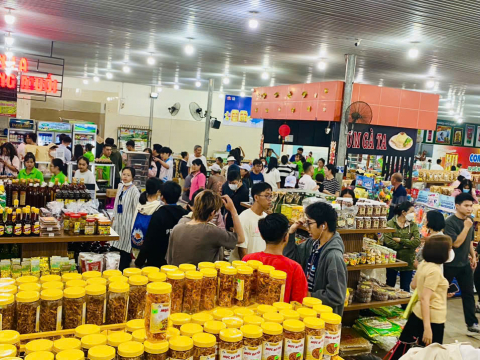 Không Gian Của Trạm Dừng Chân Cảnh Thảo Nguyên