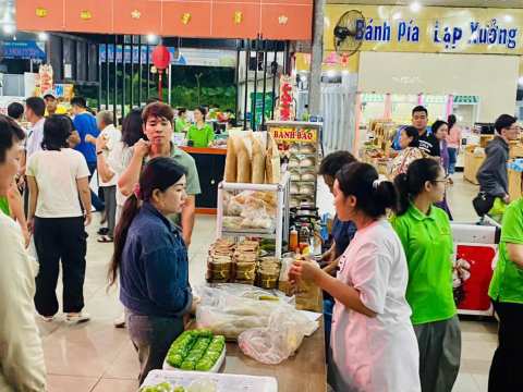 Không Gian Của Trạm Dừng Chân Cảnh Thảo Nguyên