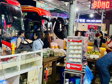 Không Gian Của Trạm Dừng Chân Cảnh Thảo Nguyên