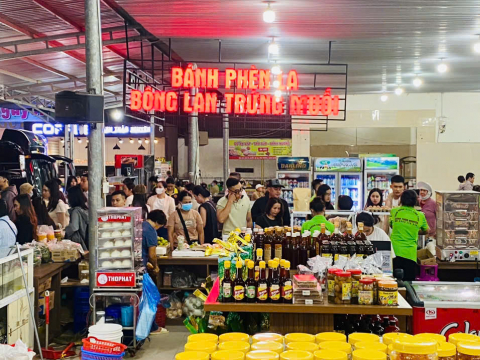 Không Gian Của Trạm Dừng Chân Cảnh Thảo Nguyên