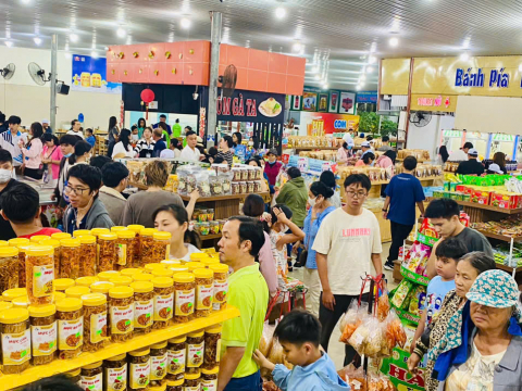 Không Gian Của Trạm Dừng Chân Cảnh Thảo Nguyên