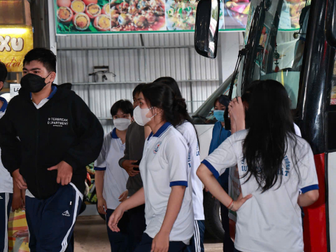 Khách Hàng Của Cảnh Thảo Nguyên 